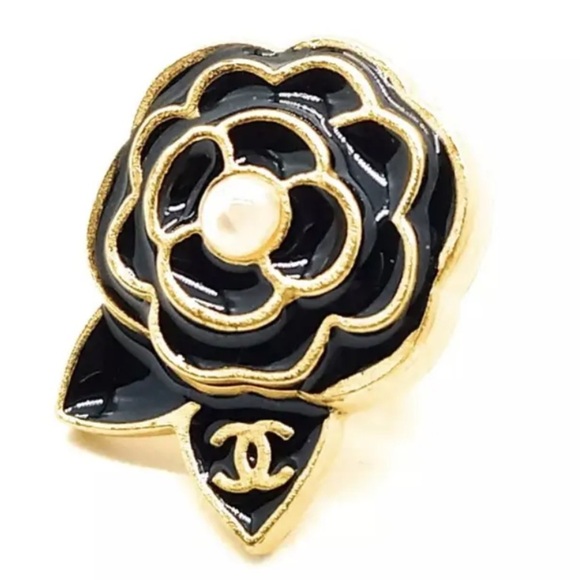 CHANEL Black and Gold Camilla Brooch/Pin - Picture 3 of 8